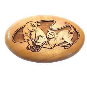 VINTAGE LAS-ART CATS  HANDCRAFTED LASER CARVED ART WOODEN TRINKET BOX WITH RED V
